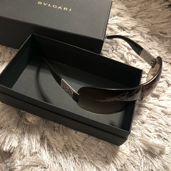 Sunglasses - Picture 1 of 4